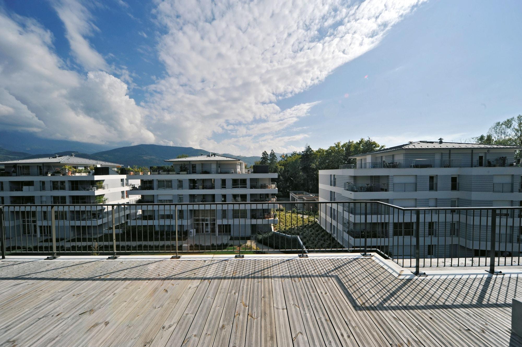 Appart'City Grenoble-Meylan Esterno foto